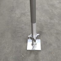 Euroscaffold Aluminium-Fußplatte mit Spindel 60cm