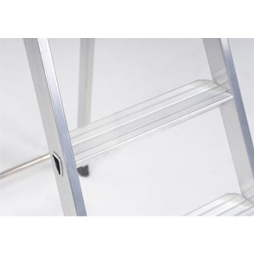 Altrex Yara einläufige Treppe mit 5 Stufen - wh 3.12 m