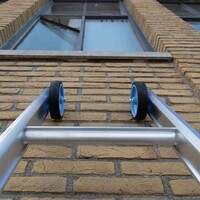 Eurostairs Eurotreppe Leiter doppelt gerade 2x12 Sprossen + Giebelrollen