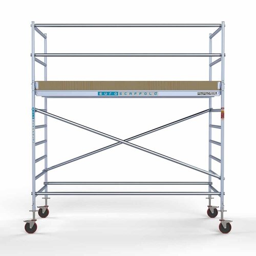 Basis-Rollgerüst 135 x 305 x 4,2 m Arbeitshöhe mit leichter Plattform Euroscaffold Basis-Rollgerüst 135 x 305 x 4,2 m Arbeitshöhe mit leichter Plattform