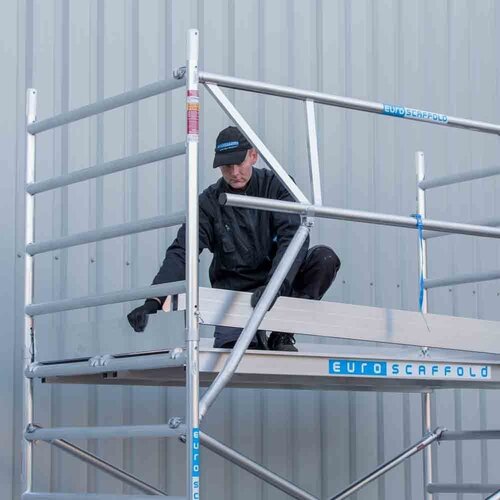 Euroscaffold Rollgerüst komplett 135 x 190 x 11,2m inkl. leichter Plattform + doppeltem Frontgeländer