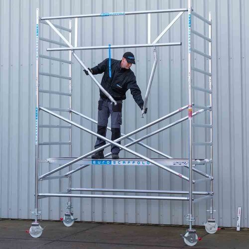 Euroscaffold Rollgerüst komplett 135 x 190 x 6,2 m Arbeitshöhe inkl. doppeltem Frontgeländer
