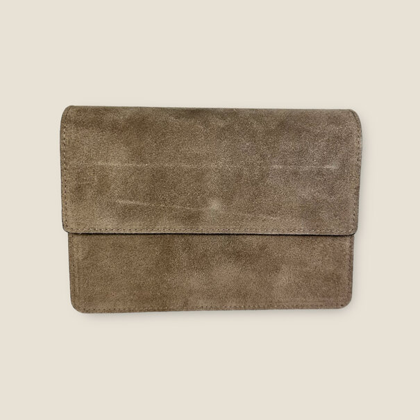 Fique the label ALEX BAG | TAUPE SUEDE