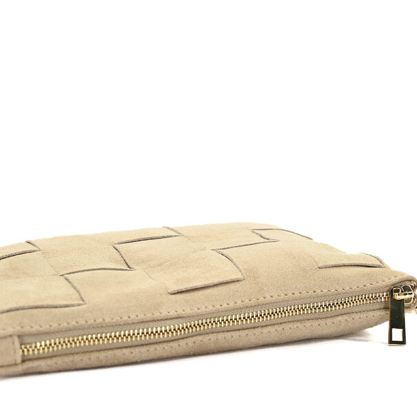 Fique the label TED CLUTCH | BEIGE SUEDE