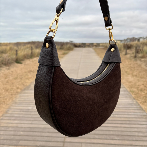 Fique the label LINN BAG | DARK CHOCOLATE  SUEDE