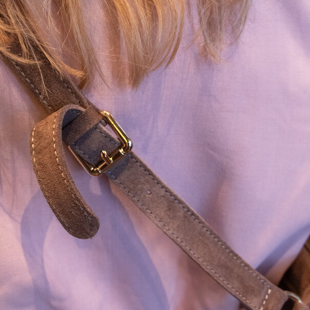 Fique the label Sample Sale Cleo Bag Taupe Suede