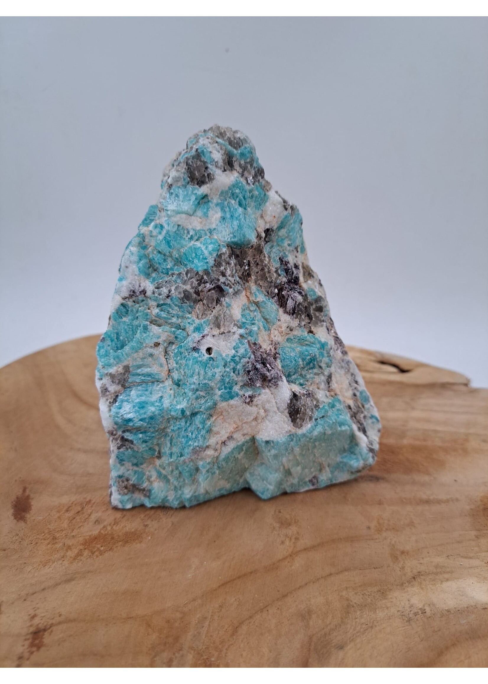 Ruwe Amazoniet met rookkwarts