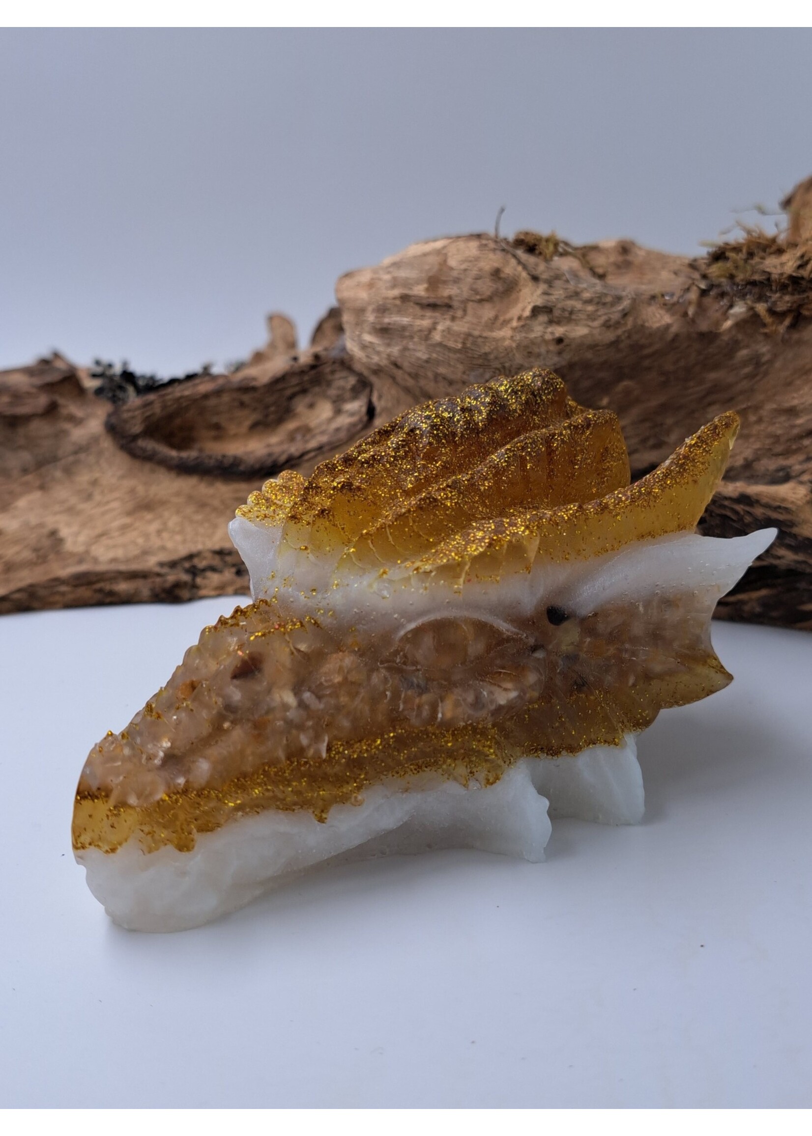 Handgemaakt Orgonite Drakenskull Rutielkwarts