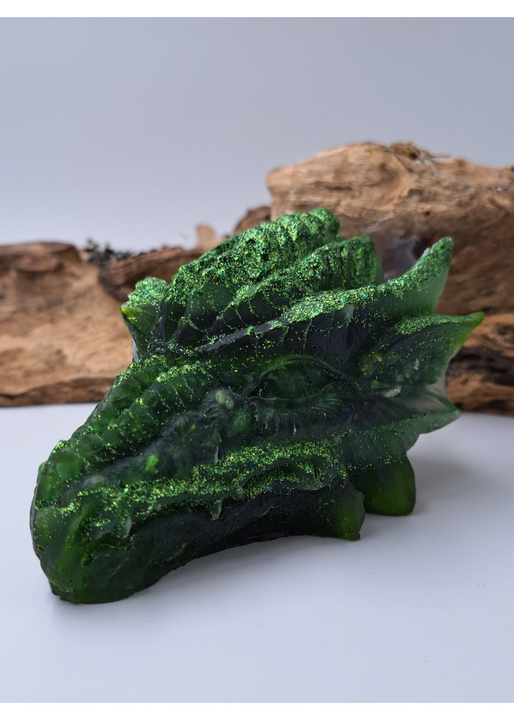 Handgemaakt Orgonite Drakenskull Diopsiet