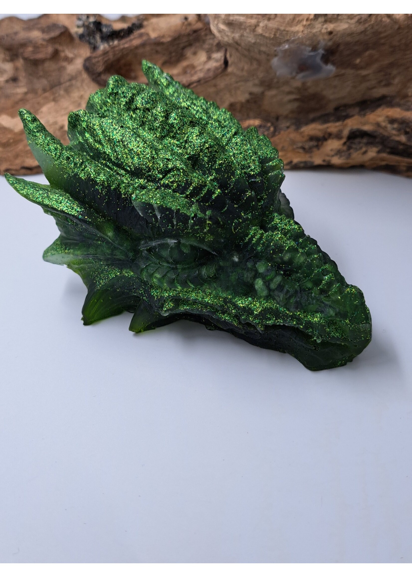 Handgemaakt Orgonite Drakenskull Diopsiet