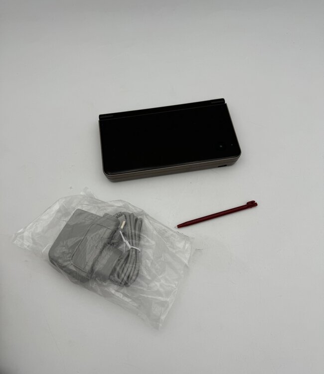 Nintendo DSi XL donkerbruin