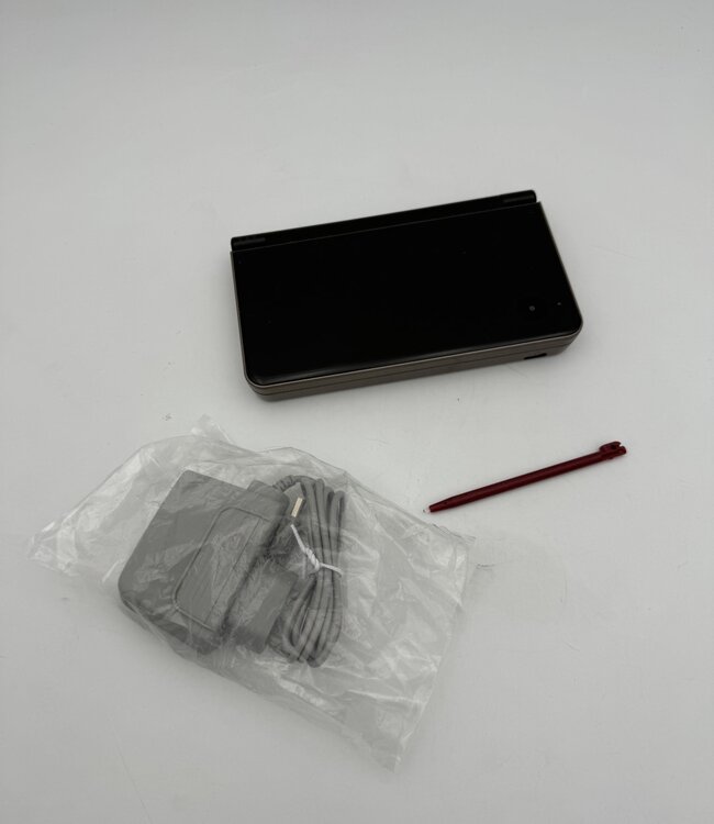 Nintendo DSi XL donkerbruin
