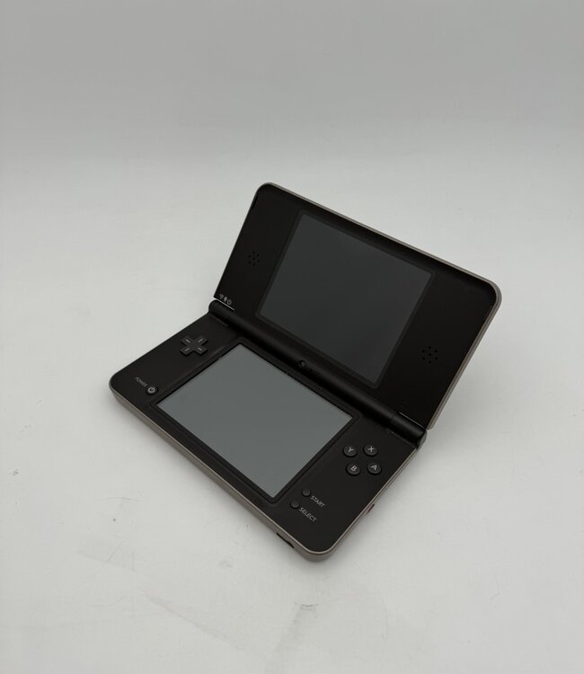 Nintendo DSi XL donkerbruin