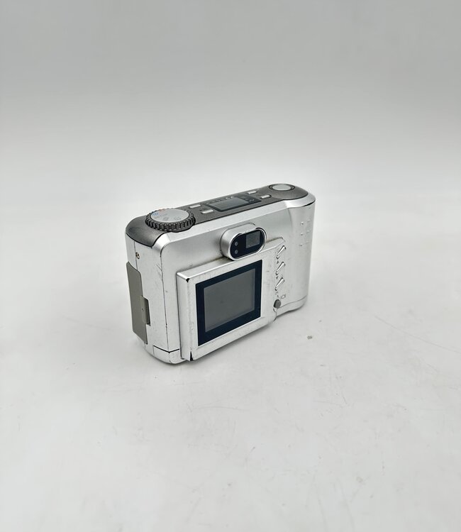 Revue DC 211 Digitale Camera