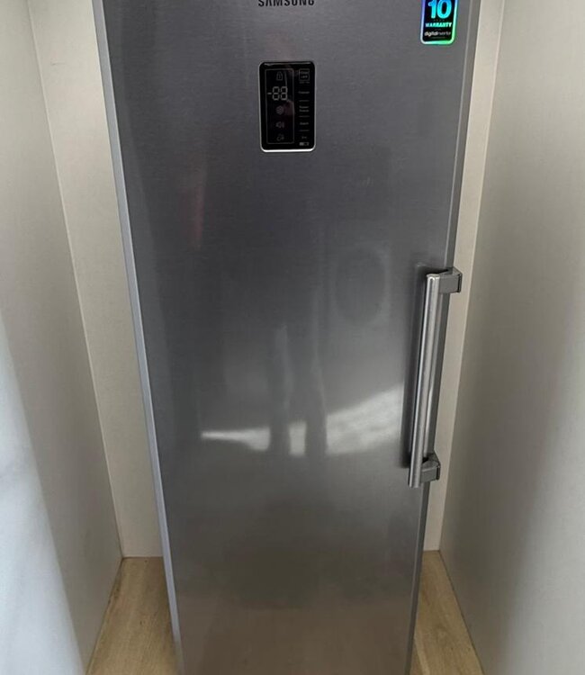 Samsung Vrijstaande Vriezer RZ80FHMG 282 Liter