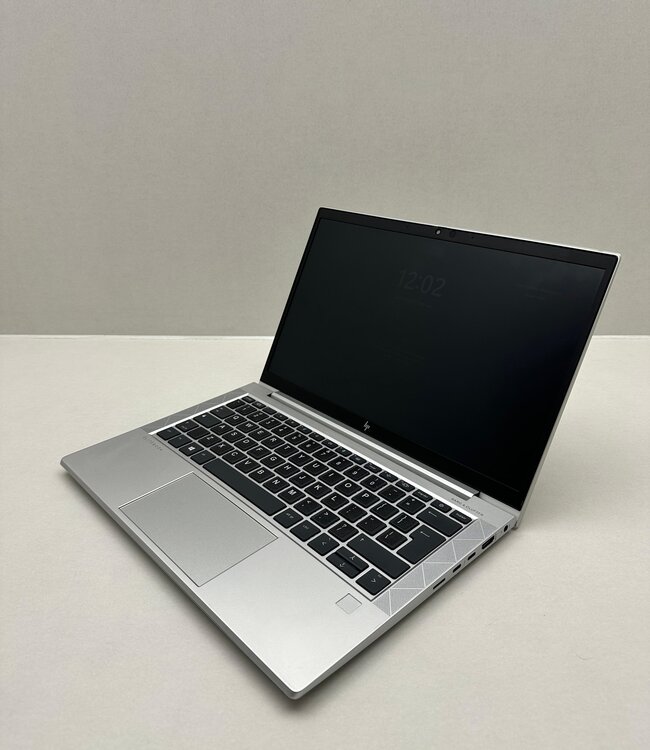 HP Elitebook 830 G8
