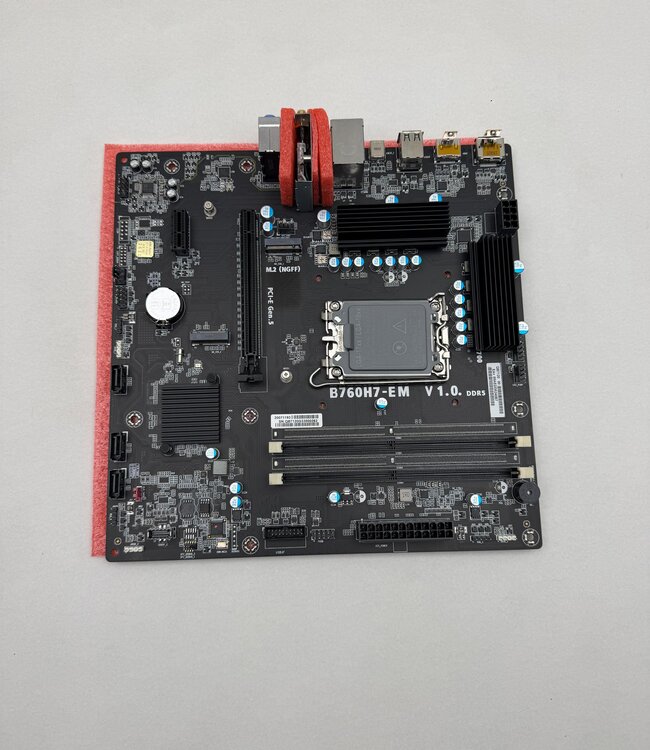 Medion B760H7-EM v1.0 Moederbord