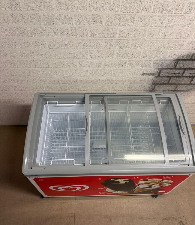 Hiron SD-351 – ijs-toonbank