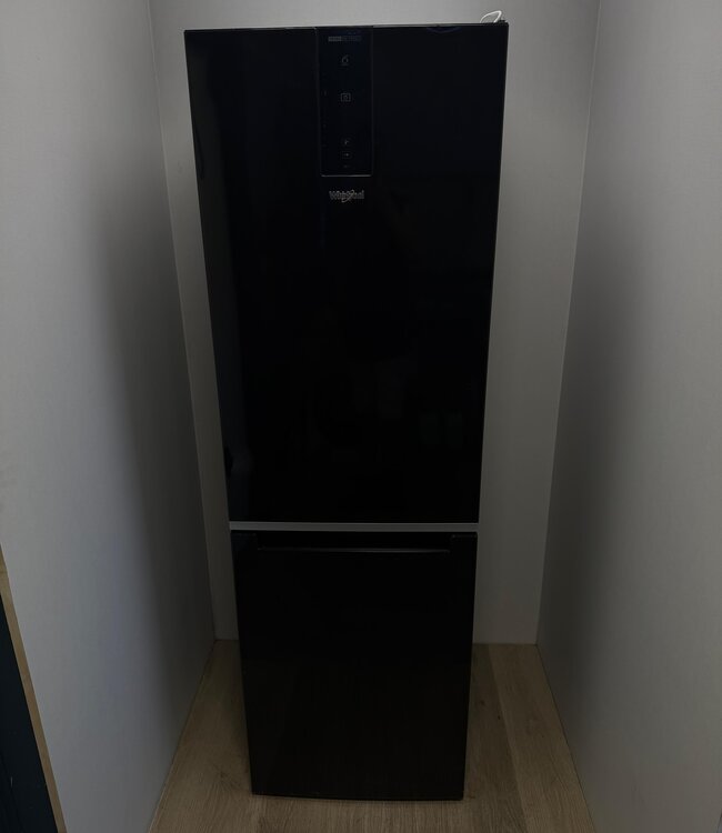 Whirlpool Total No-Frost W7 8210 K Koel-Vries Combinatie