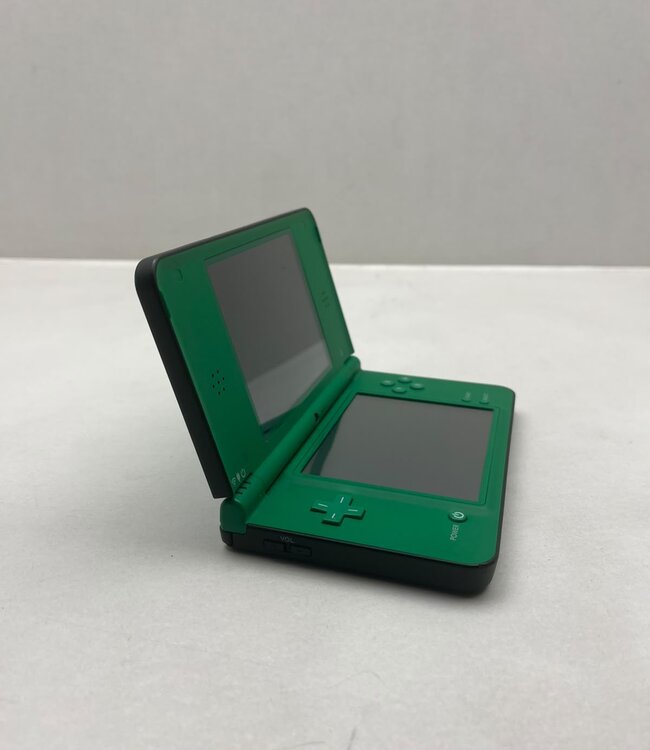 Nintendo DSi XL Groen