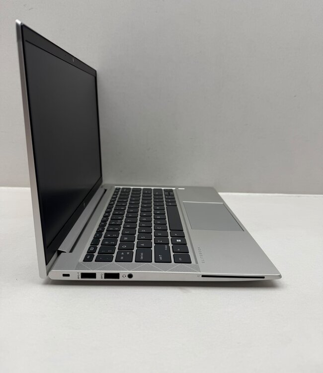 HP Elitebook 835 G8