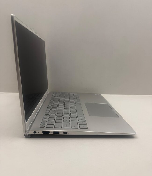 Dell Inspiron 15 5501