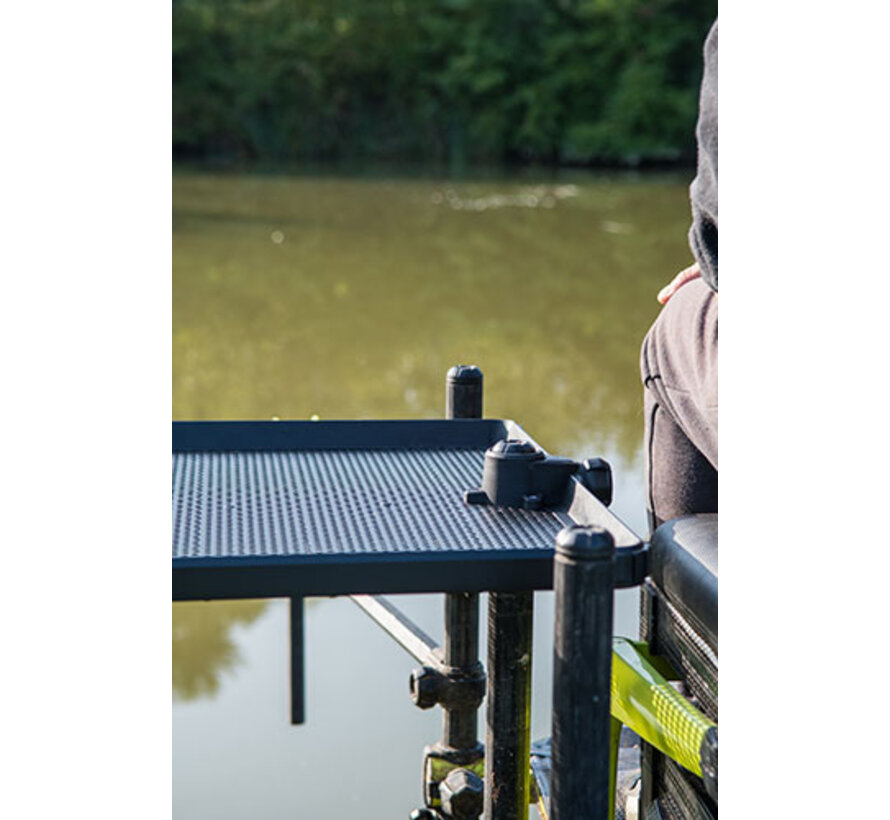 Self-Supporting Side Trays