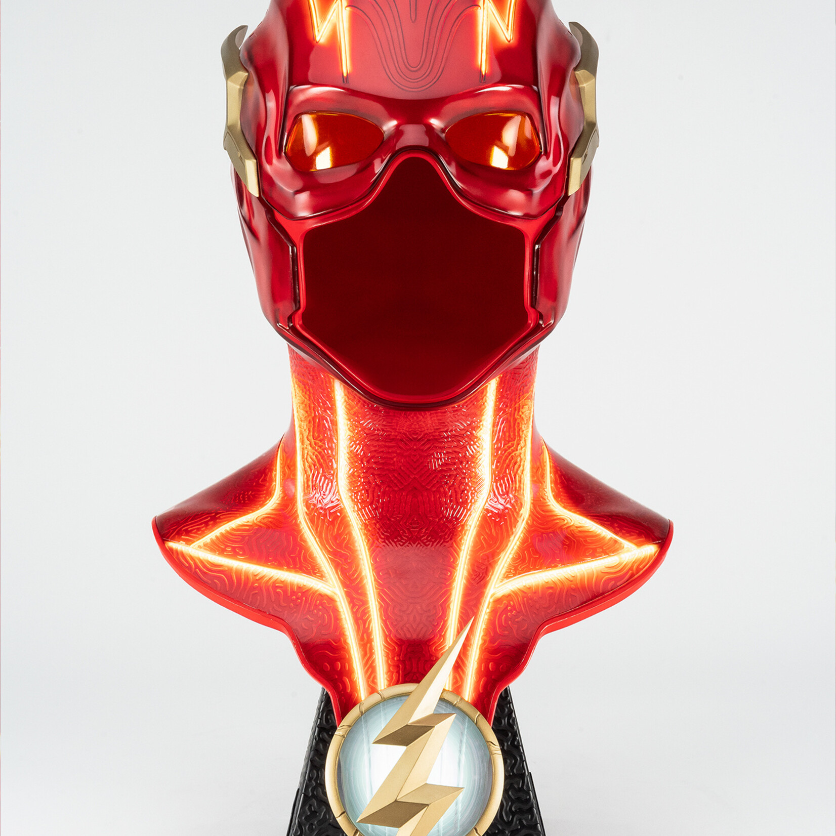 Pure Arts The Flash 1:1 Scale Cowl Replica Pre-Order