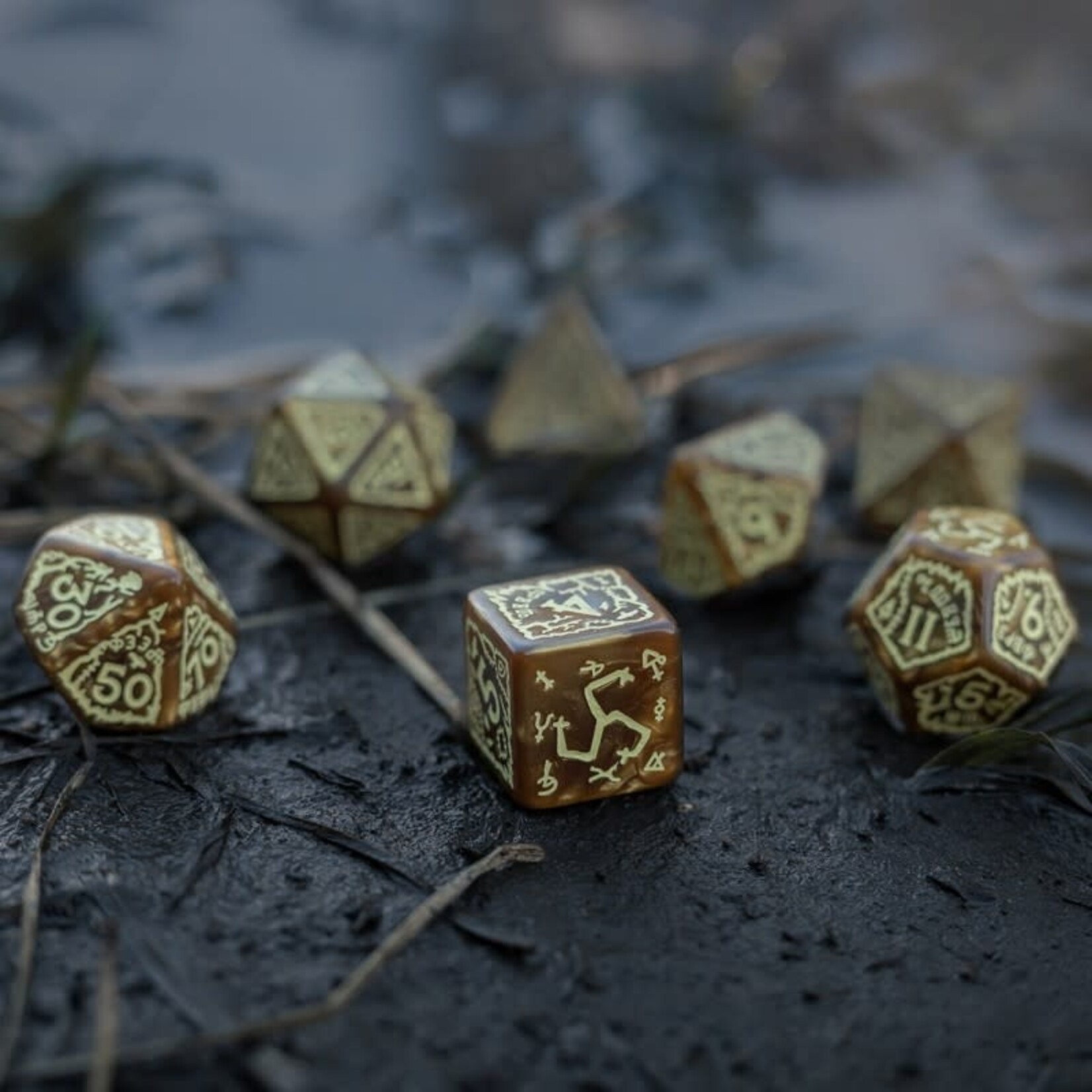 Q Workshop The Witcher Dice Set  Crones - Weavess