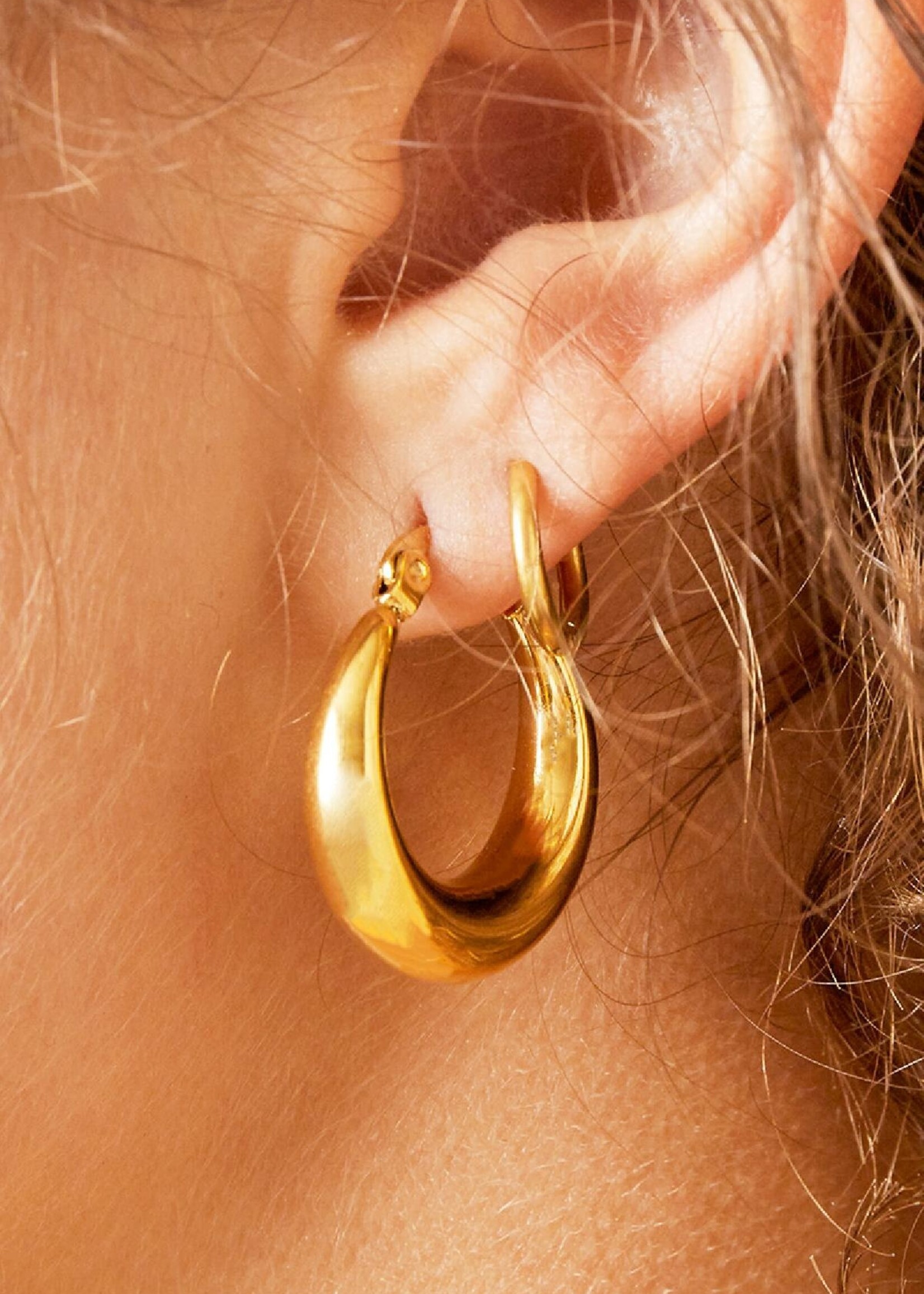 Puck Earrings Gold