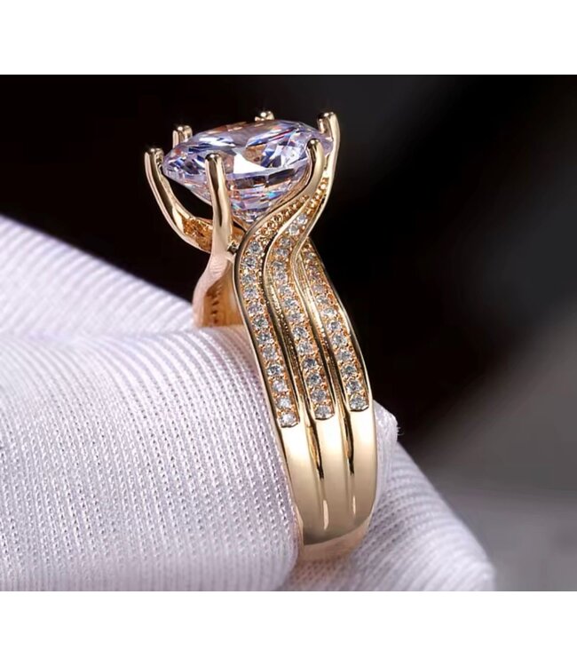 Mpariz luxe Dames Ring  Goud Kleur met Zirkonia  Diameter 18