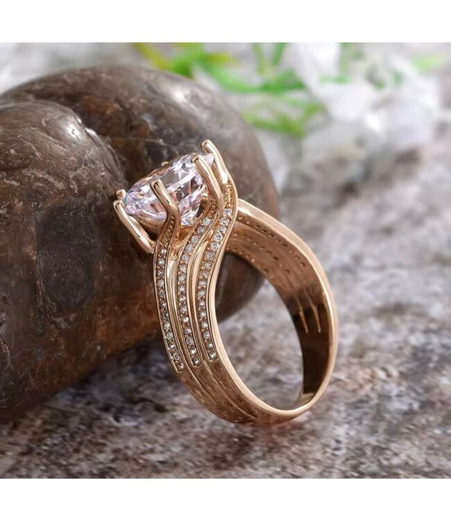 Mpariz luxe Dames Ring  Goud Kleur met Zirkonia  Diameter 18