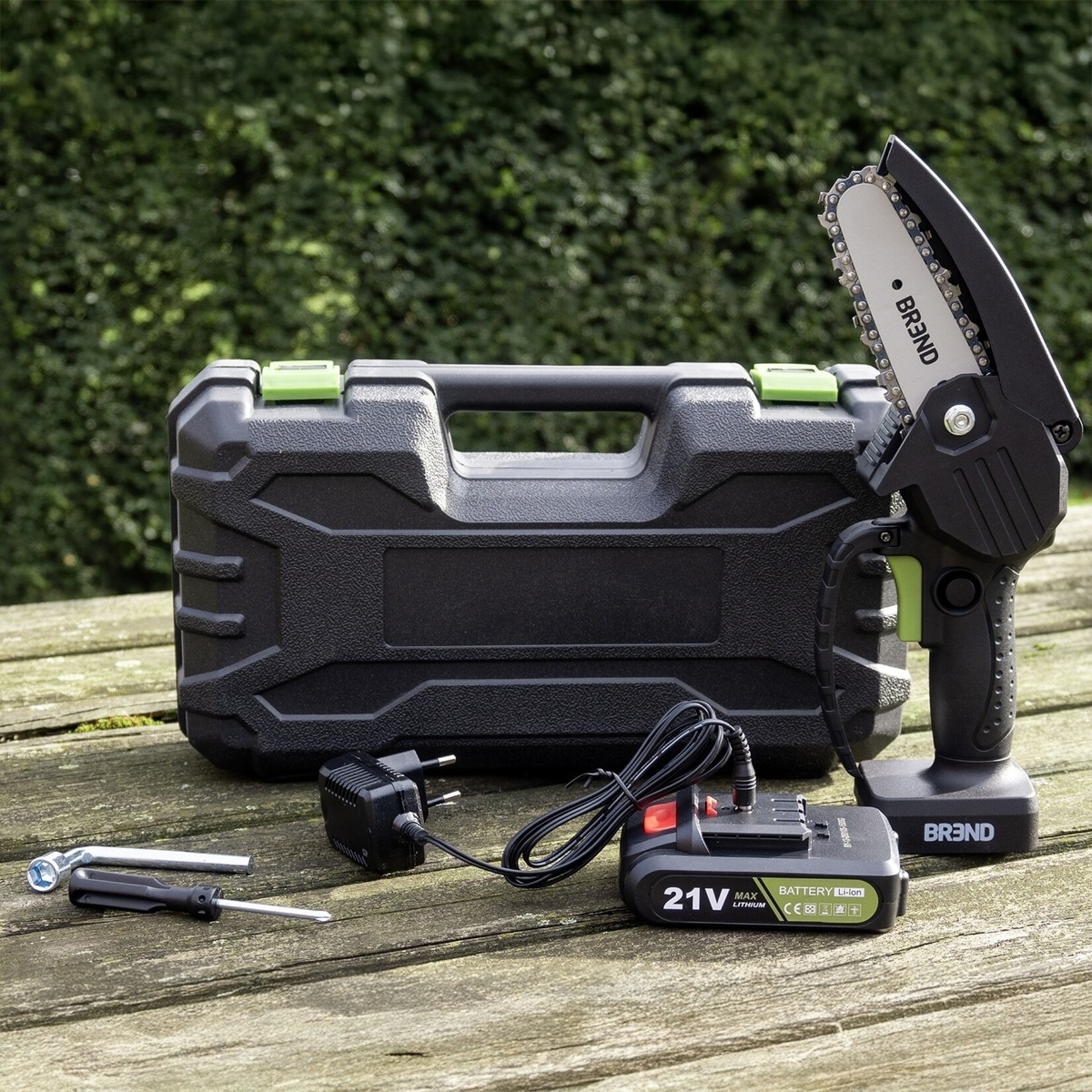 BREND Elektrische Mini Kettingzaag met Accu en Opbergkoffer – Draadloze Snoeizaag
