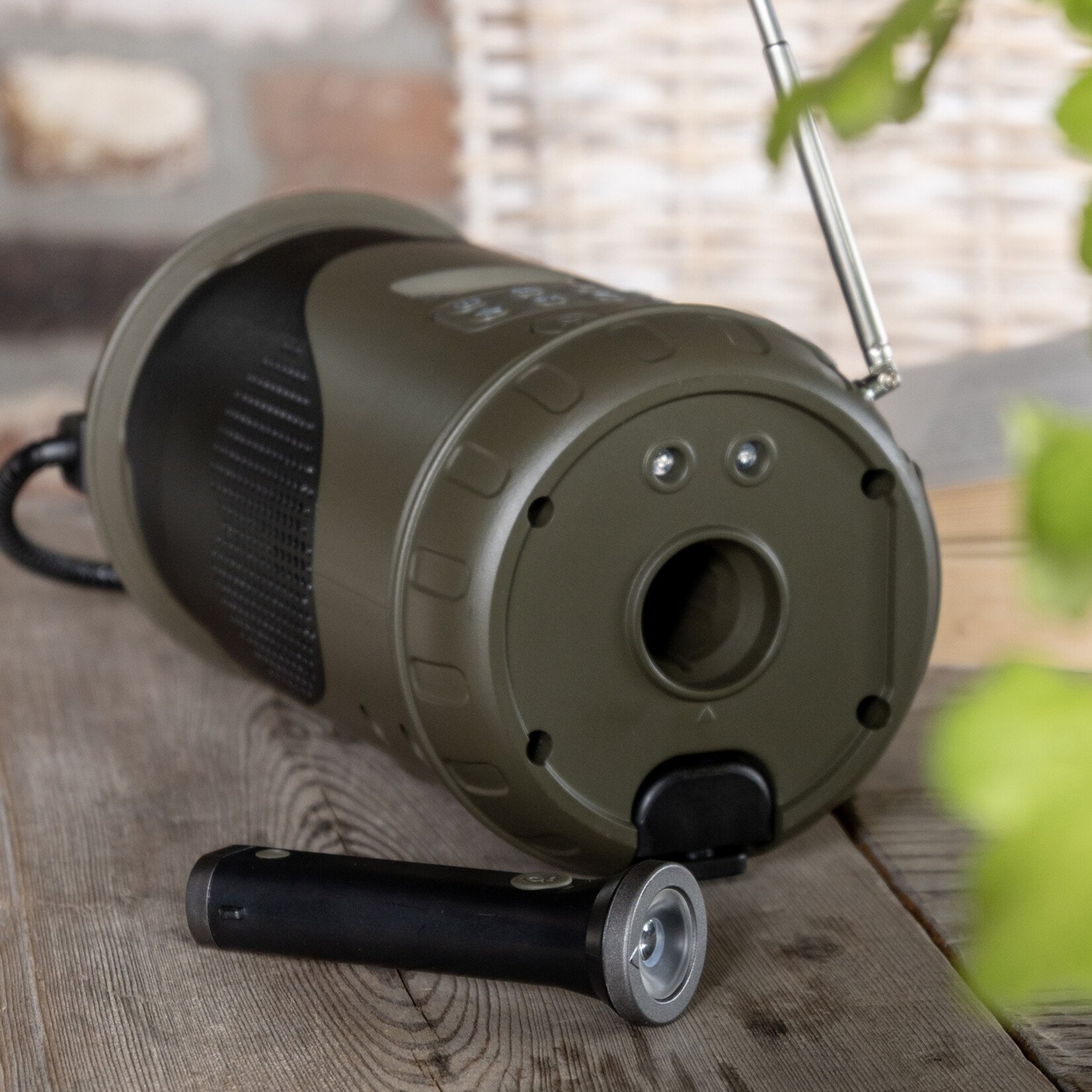 BREND Compacte Noodradio met Lantaarn, DAB/FM-Radio en Afneembare Zaklamp