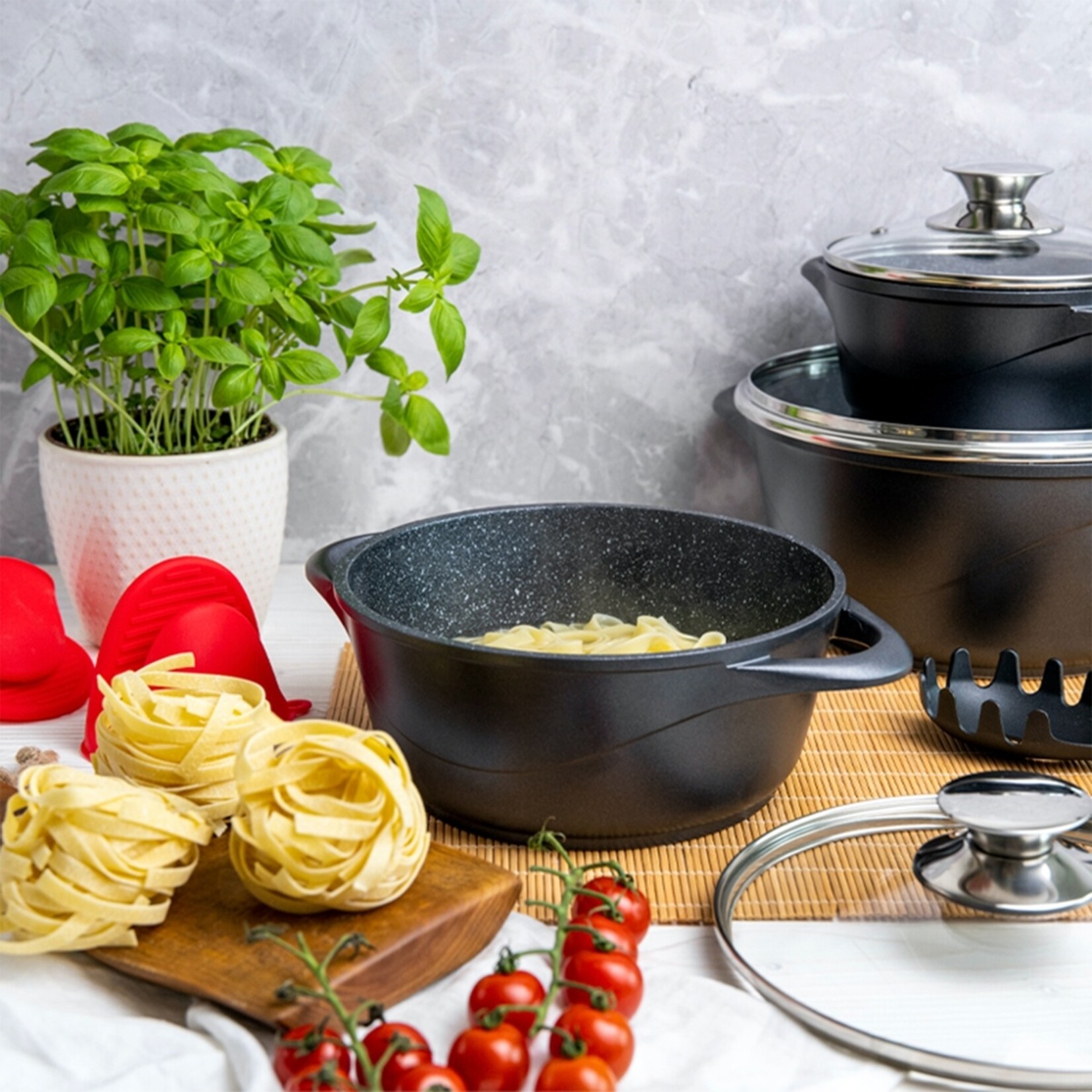 MPM 8-delige Pannenset met Antiaanbaklaag en Vaatwasserbestendig