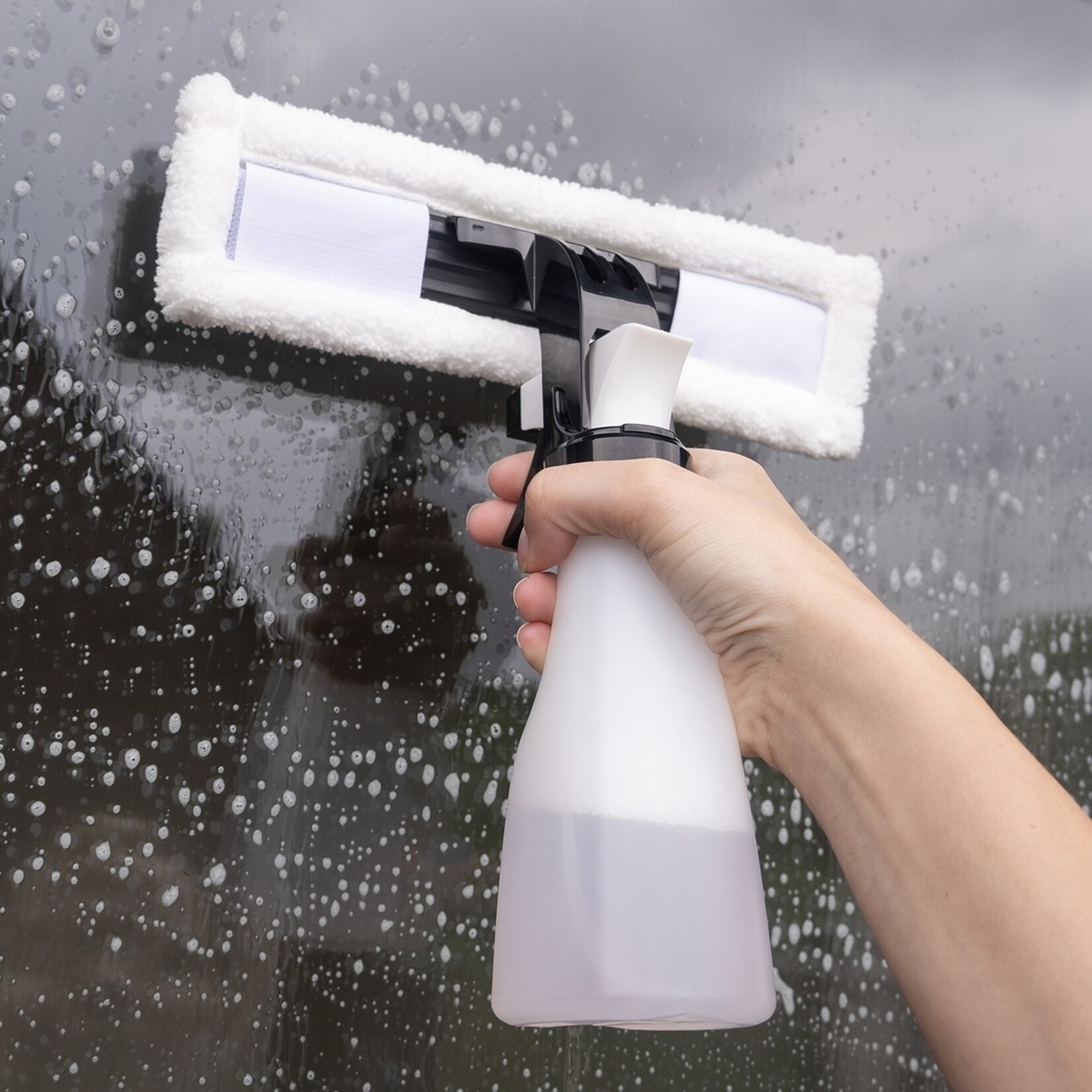 BREND Elektrische Raamwisser en Sprayfles - Ramenwasser met Zuigsysteem en Oplader