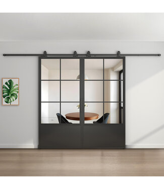 Dubbele stalen schuifdeur - 6 Vlaks met kickplate - Helder glas - Moderne look Dubbele stalen schuifdeur - 6 Vlaks met kickplate - Helder glas - Moderne look