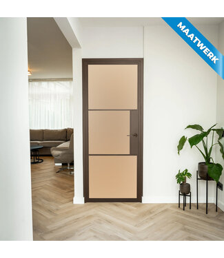 Stalen Binnendeur - 3 Vlaks - Maatwerk - Brons - Mat glas - Met slot Stalen Binnendeur - 3 Vlaks - Maatwerk - Brons - Mat glas - Met slot