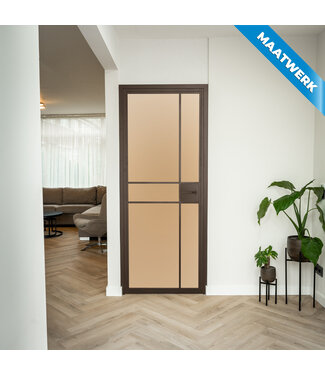 Stalen Binnendeur - 6 Vlaks - Maatwerk - Brons - Mat glas - Met slot Stalen Binnendeur - 6 Vlaks - Maatwerk - Brons - Mat glas - Met slot