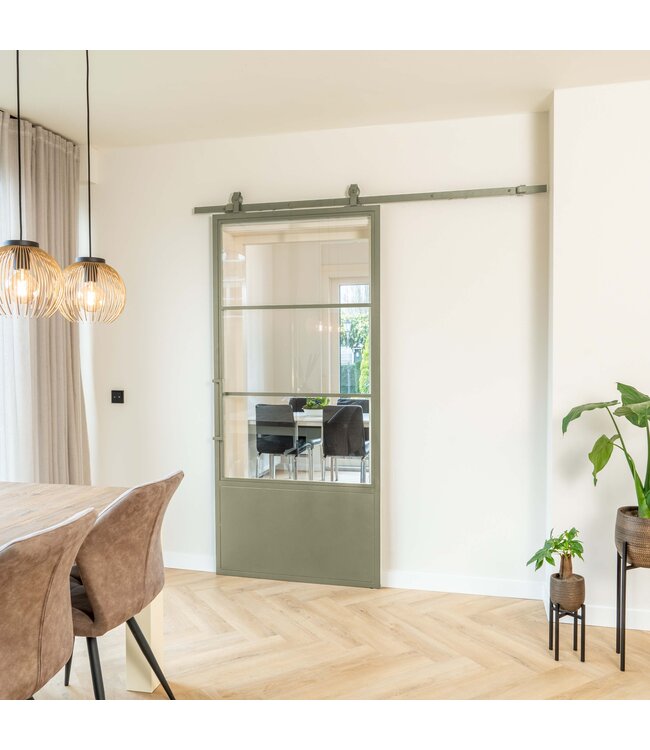 Stalen Schuifdeur - 3 Vlaks met kickplate - Olijfgroen - Helder glas