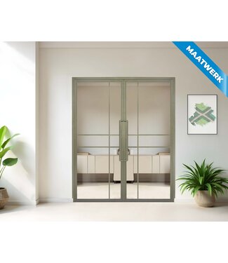 Dubbele stalen Binnendeur - 6 Vlaks - Olijfgroen - Maatwerk - Helder glas Dubbele stalen Binnendeur - 6 Vlaks - Olijfgroen - Maatwerk - Helder glas