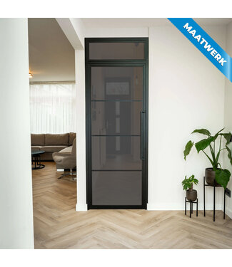 Stalen Binnendeur met bovenlicht - 4 Vlaks - Maatwerk - Rook glas Stalen Binnendeur met bovenlicht - 4 Vlaks - Maatwerk - Rook glas