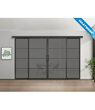 Dubbele stalen Schuifdeuren met koofsysteem en glaspanelen - 4 Vlaks - Maatwerk - Rook glas Dubbele stalen Schuifdeuren met koofsysteem en glaspanelen - 4 Vlaks - Maatwerk - Rook glas