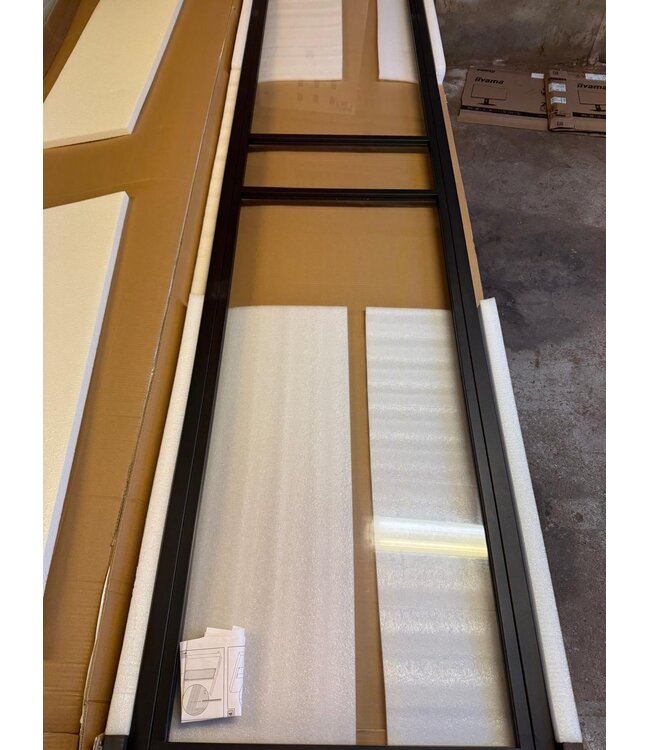 Stalen glaspaneel voor bij taatsdeur of als tussenwand, Zwart - 3 vlaks, helder glas - 2632 x 595
