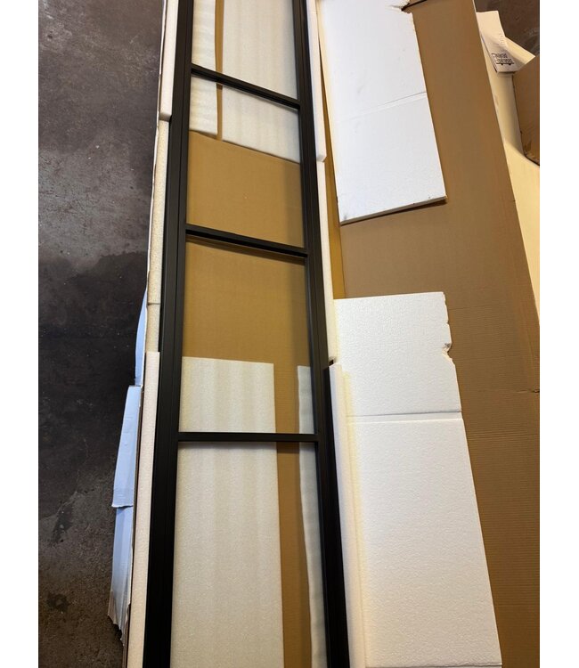 Stalen glaspaneel voor bij taatsdeur of als tussenwand, 4 vlaks, helder glas - 2439 x 481