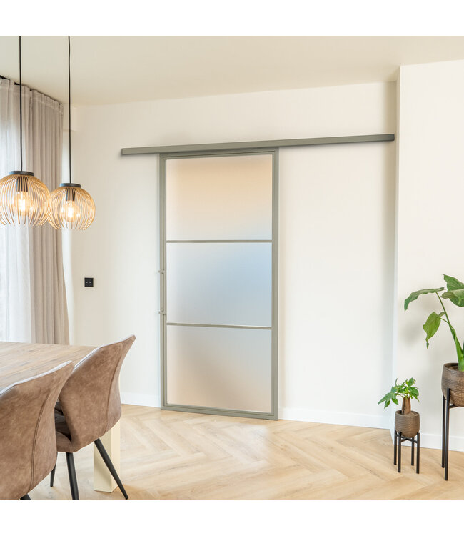 Stalen Schuifdeur met koofsysteem - Kiezelgrijs - 3 Vlaks - Rook glas