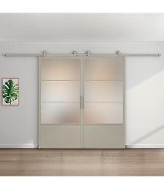 Dubbele stalen schuifdeur - Kiezelgrijs - 3 Vlaks met kickplate - Matglas