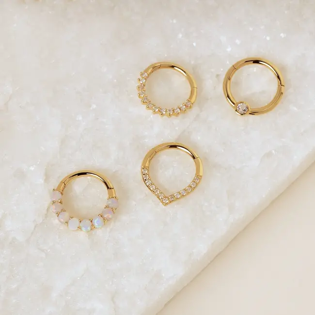 V Diamond Click Ring 14K