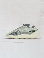 Yeezy LP Yeezy Boost 700 V3 Fade Salt