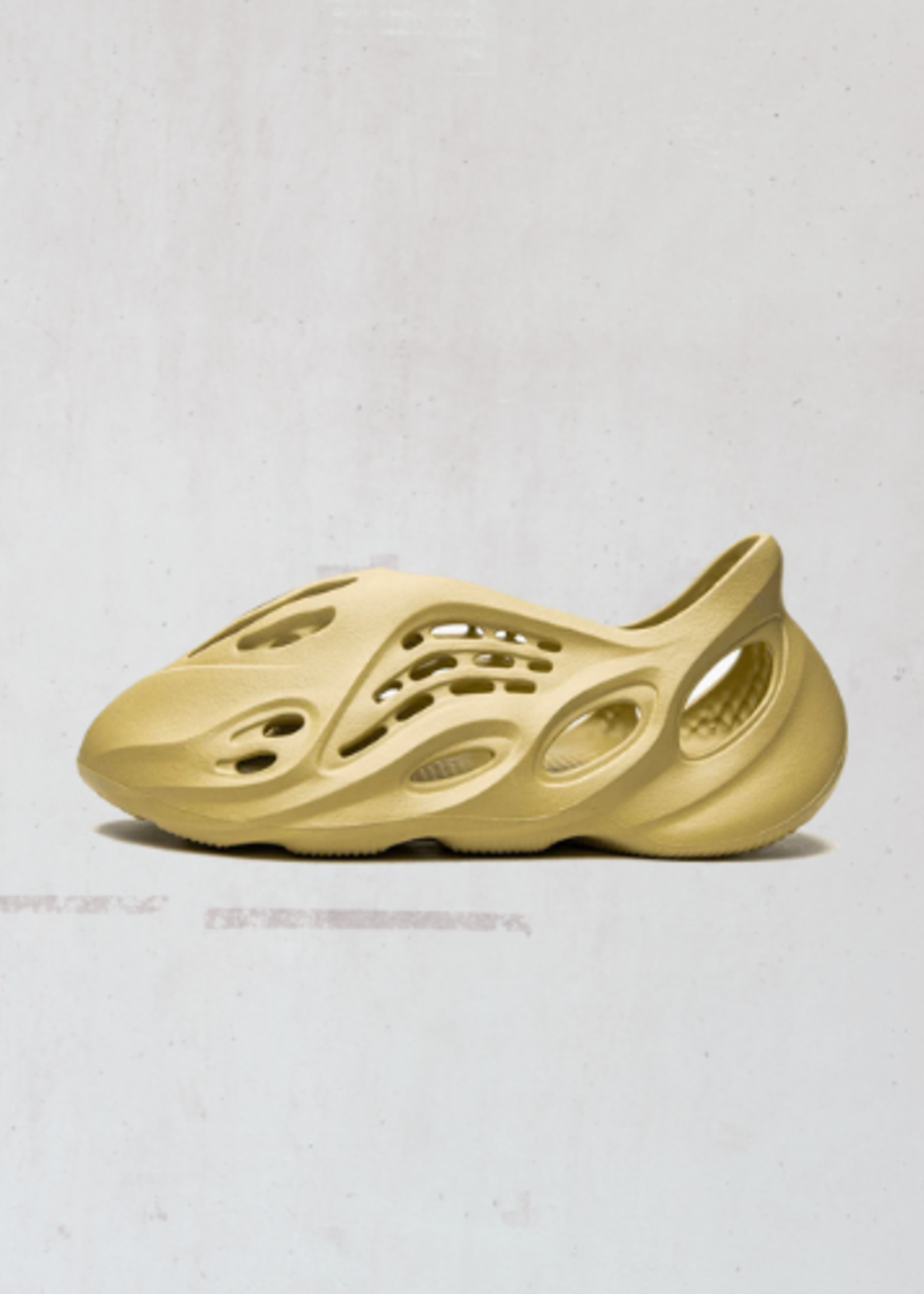 Yeezy Yeezy Foam RNNR "Sulfur"